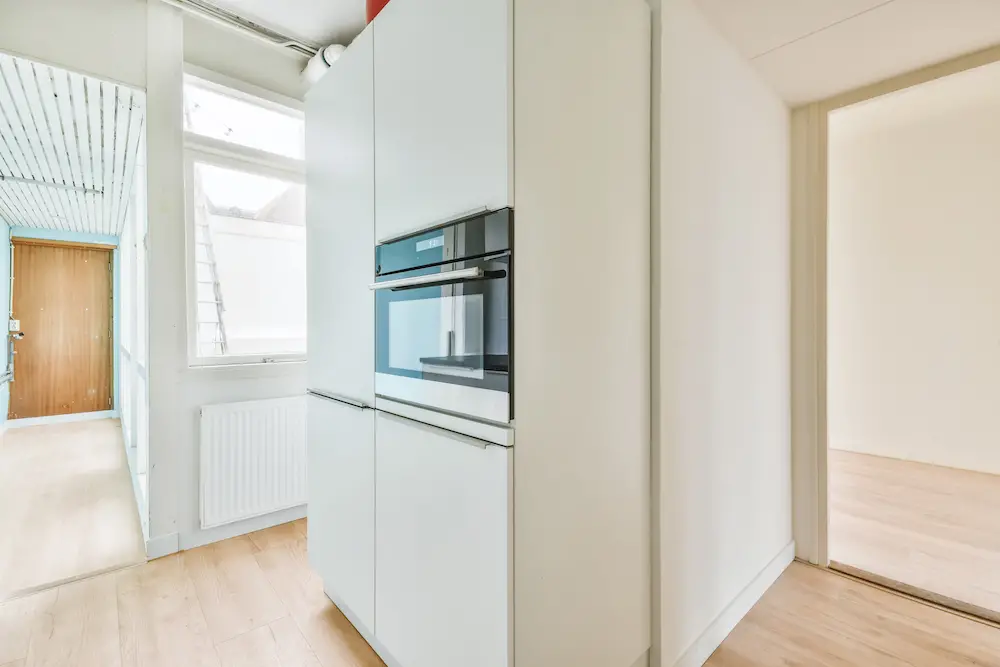 Comment maximiser l’espace du plan de travail dans votre cuisine et votre salle de bains ?